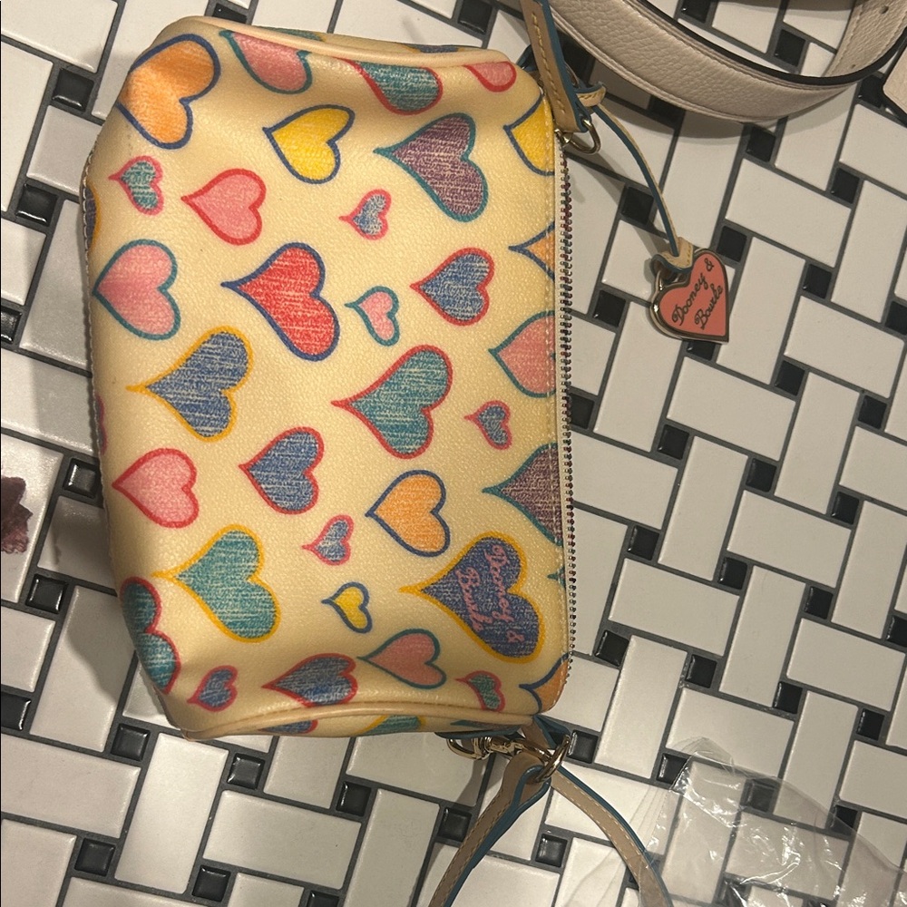 Colorful Heart-Print Wristlet Pouch - Cream Multicolor